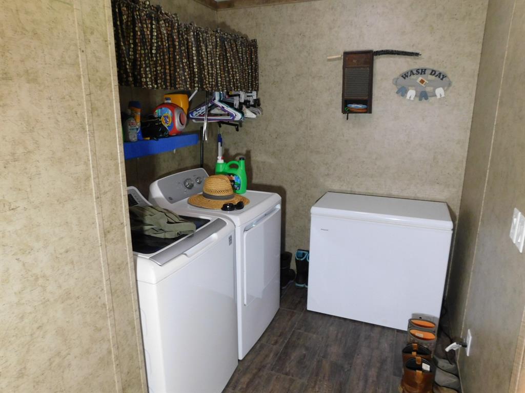 555 Thomasville Road Property Photo 16