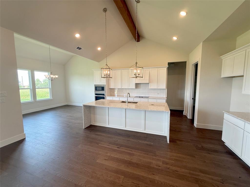 1300 Green Ridge Property Photo 4