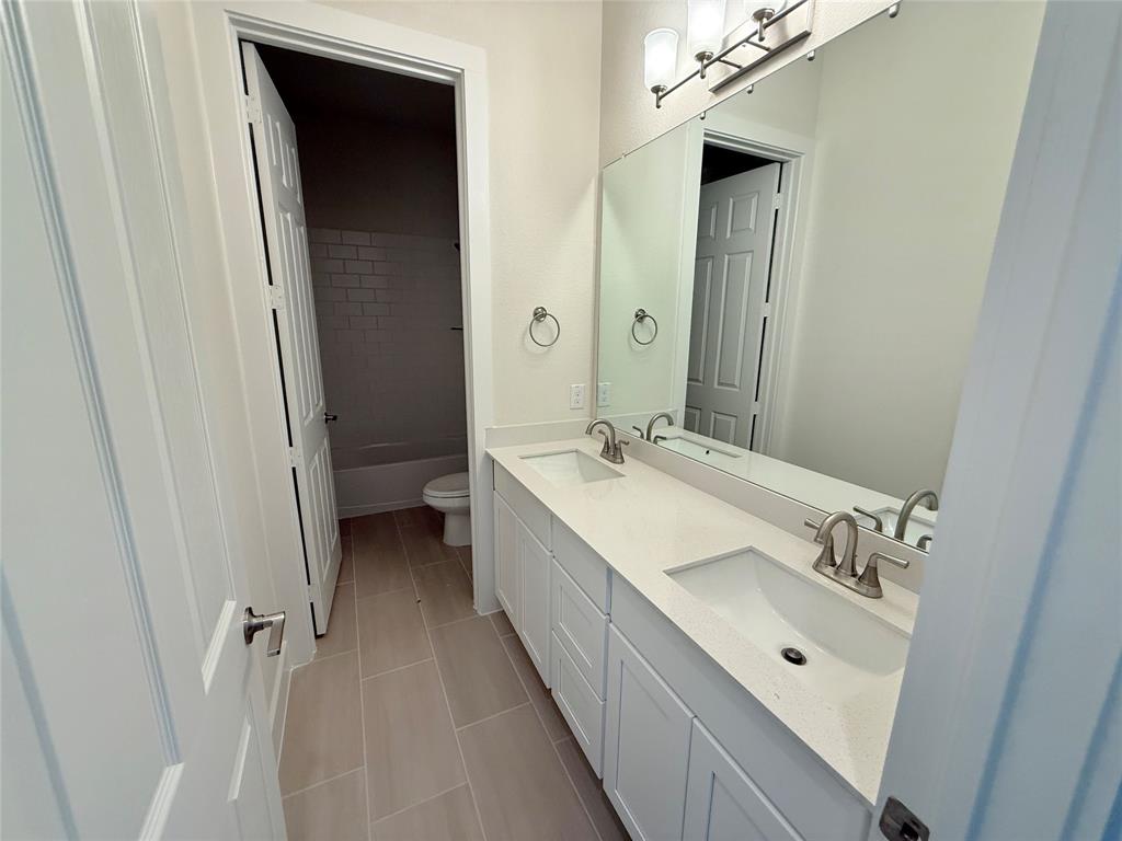 1300 Green Ridge Property Photo 12