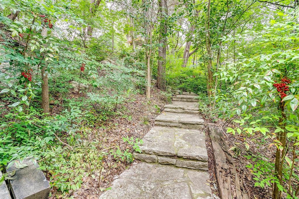 228 Rock Harbor Drive Property Photo 34