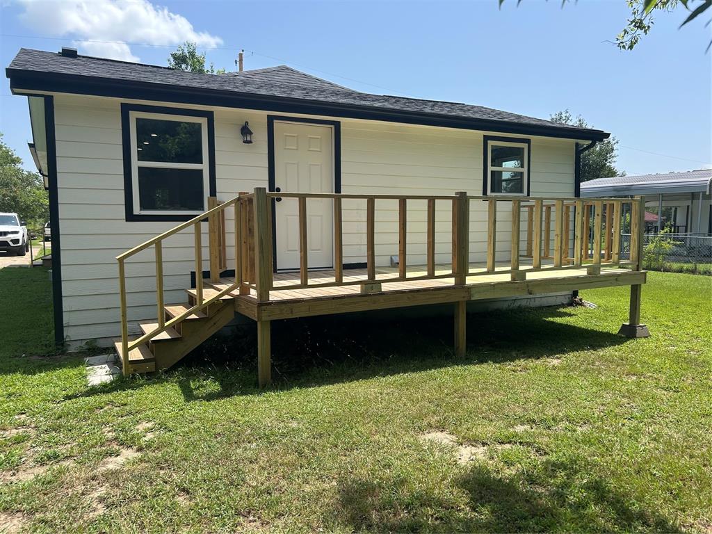 615 Smith Circle Property Photo 2