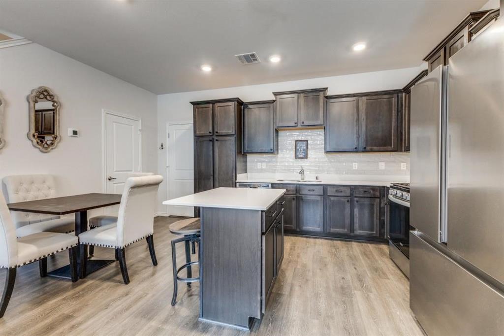 2104 Steer Creek Place Property Photo 9