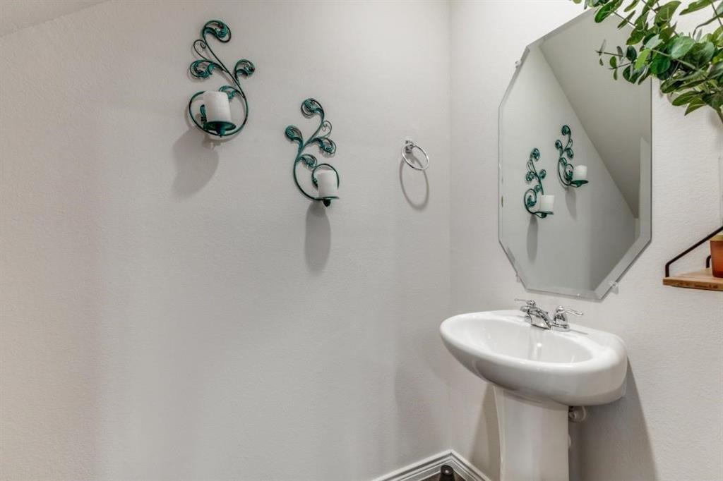 2104 Steer Creek Place Property Photo 18