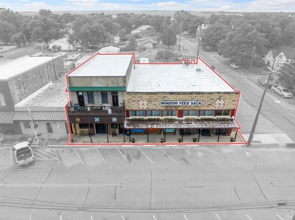 412 & 414 Main Street Property Photo 4