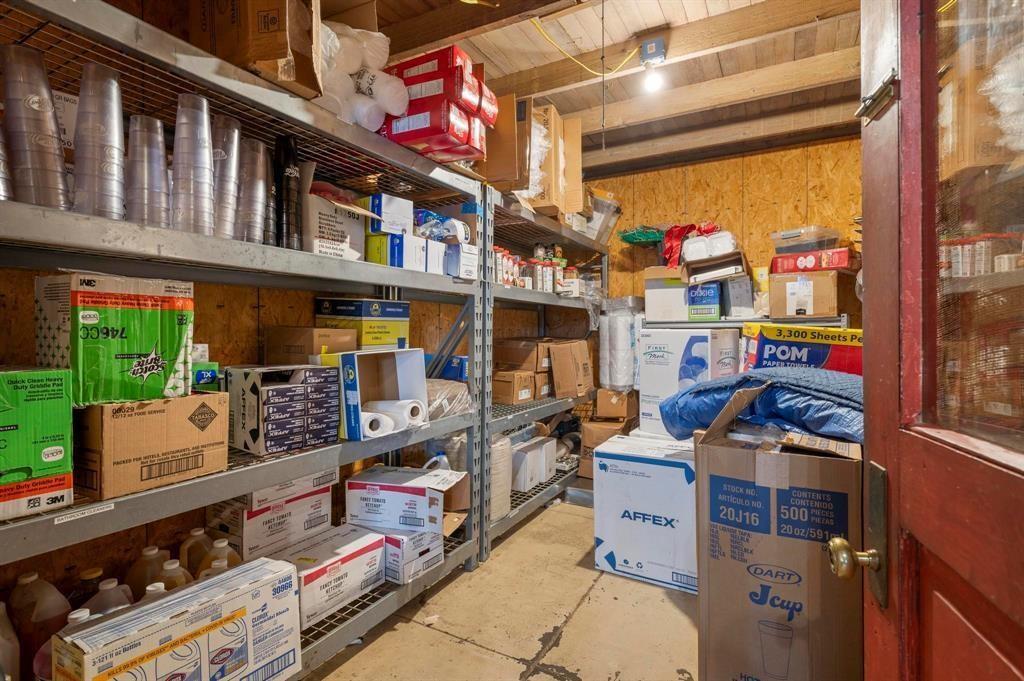412 & 414 Main Street Property Photo 25