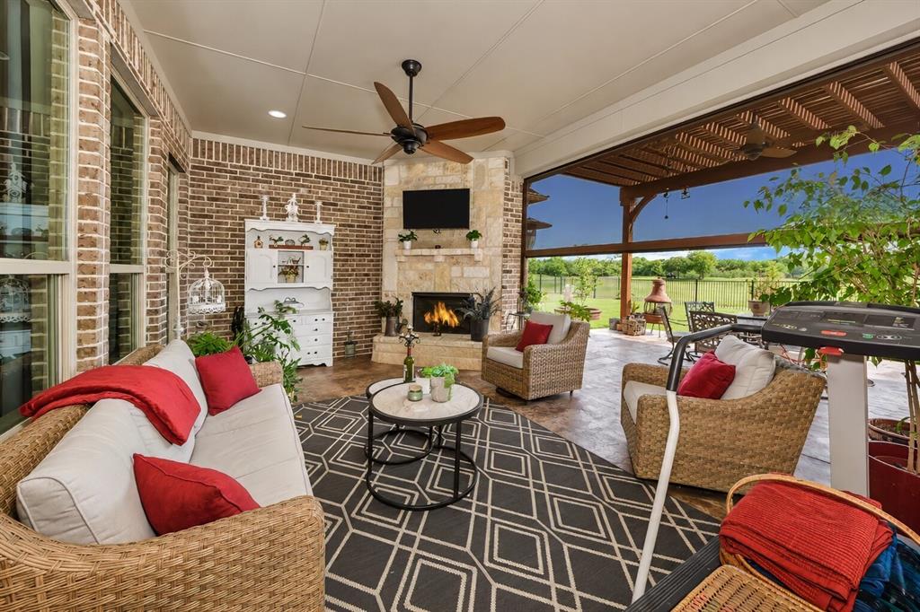 12413 Eagle Narrows Drive Property Photo 3