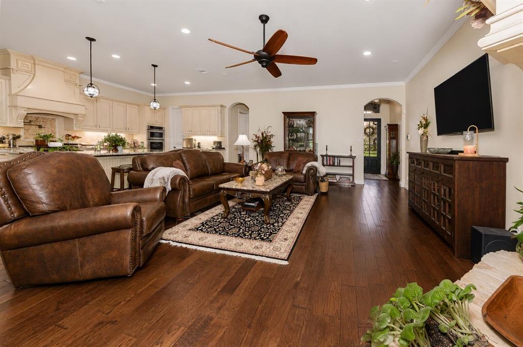 12413 Eagle Narrows Drive Property Photo 11