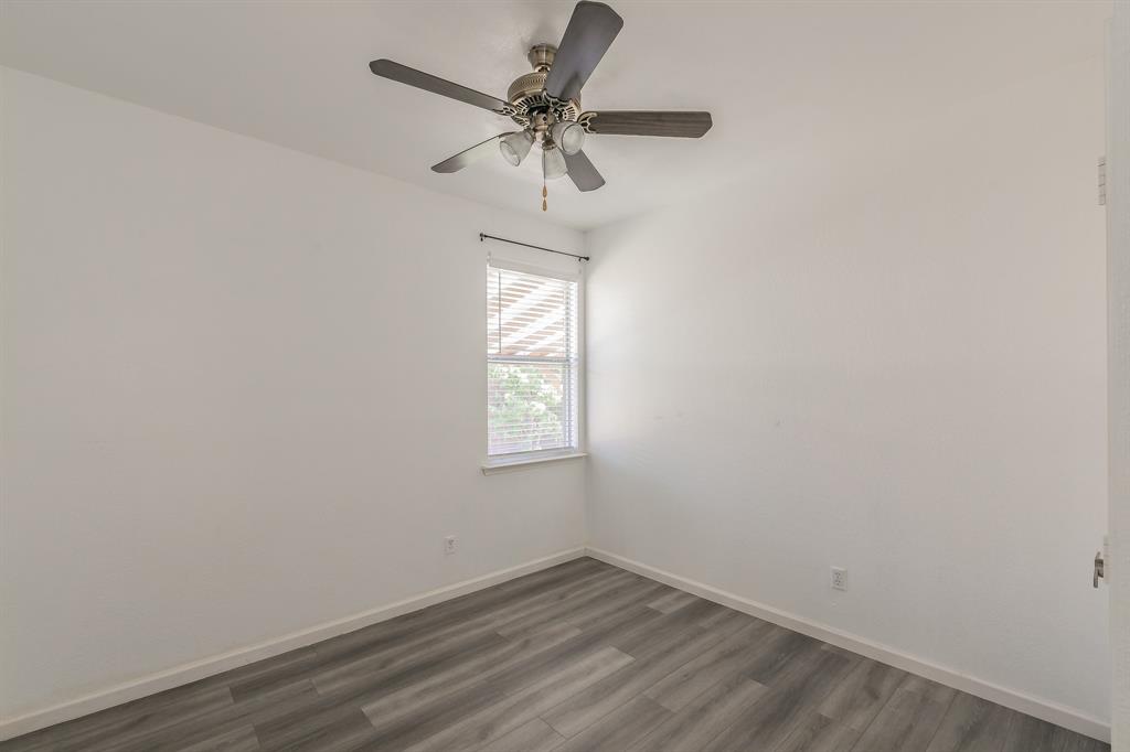 4333 Park Creek Circle Property Photo 16