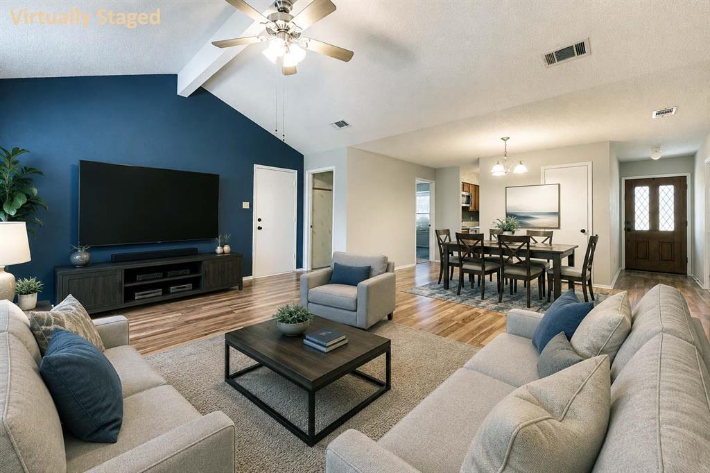 923 Courtney Property Photo 6