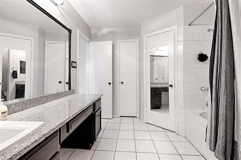 923 Courtney Property Photo 14