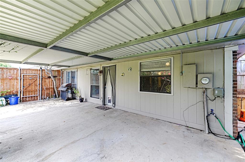 923 Courtney Property Photo 26