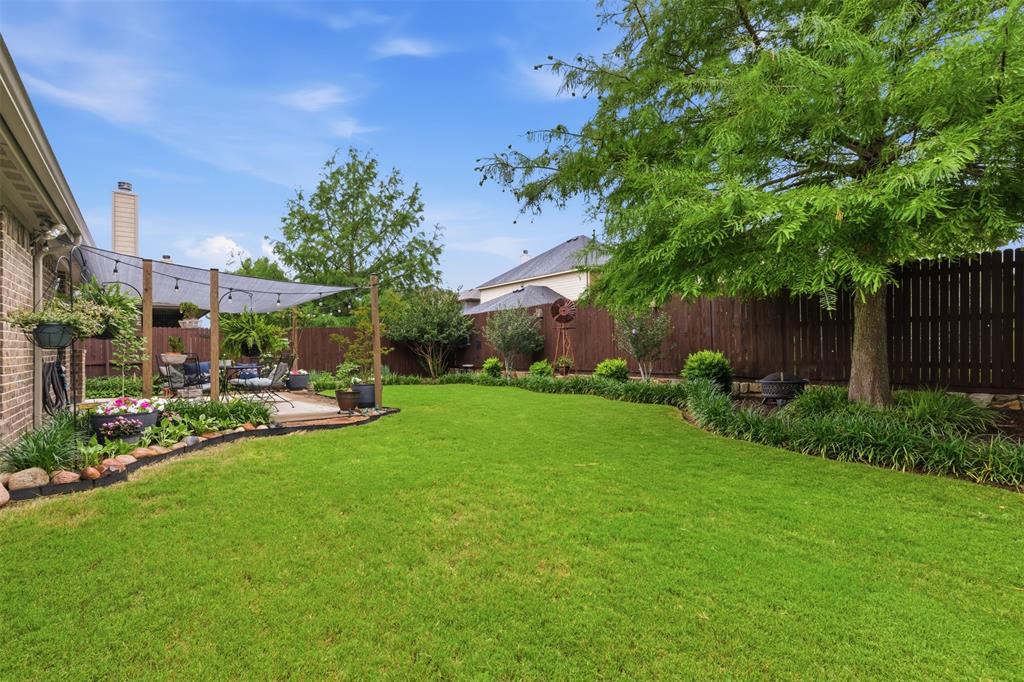 712 Mist Flower Drive Property Photo 5