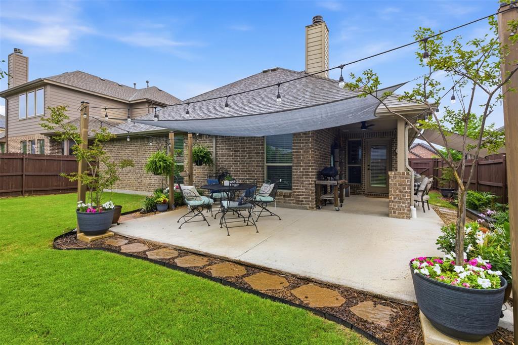 712 Mist Flower Drive Property Photo 6