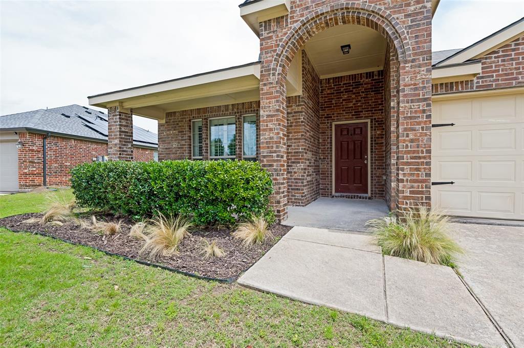 1097 Luton Drive Property Photo 4