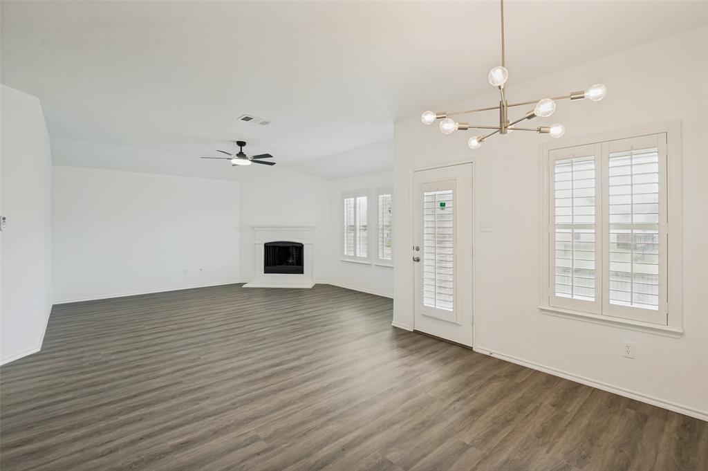 1097 Luton Drive Property Photo 8