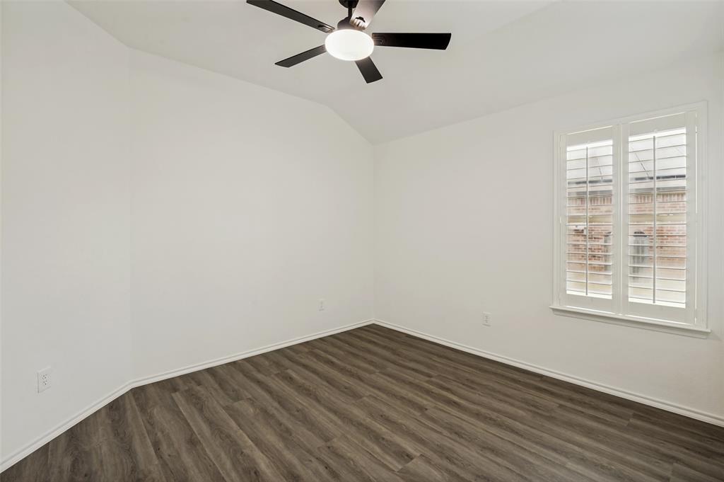 1097 Luton Drive Property Photo 24
