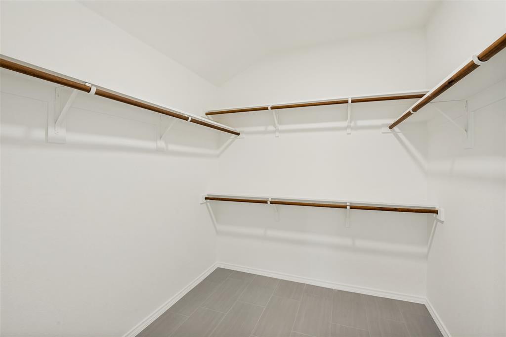 1097 Luton Drive Property Photo 26