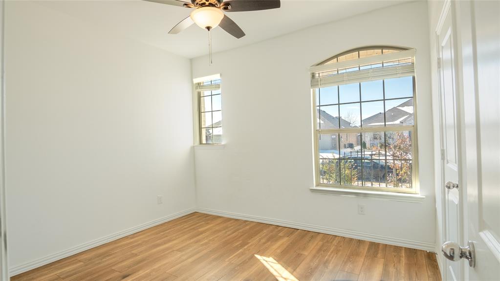 6932 Falconer Way Property Photo 10