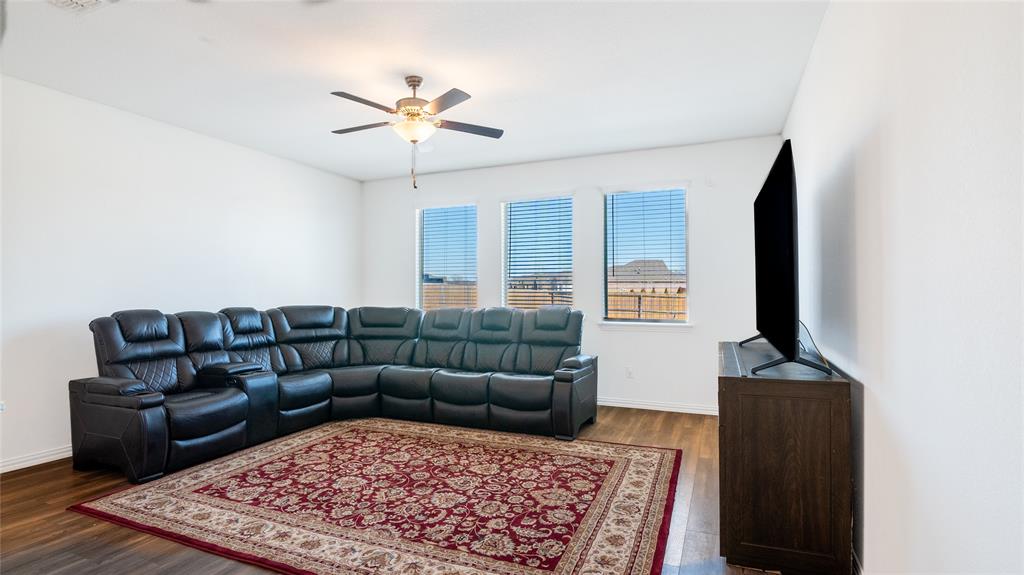 6932 Falconer Way Property Photo 24