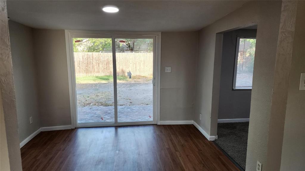 808 Howell Drive Property Photo 3