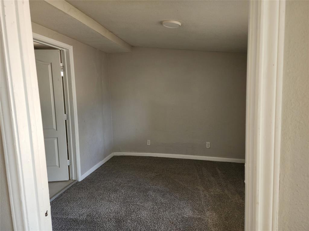 808 Howell Drive Property Photo 11