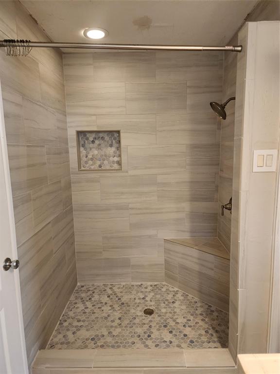 808 Howell Drive Property Photo 13