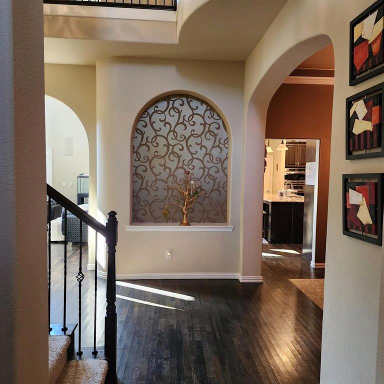 10082 Drawbridge Drive Property Photo 2