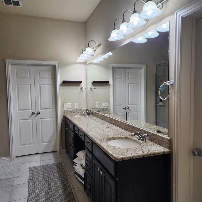 10082 Drawbridge Drive Property Photo 14