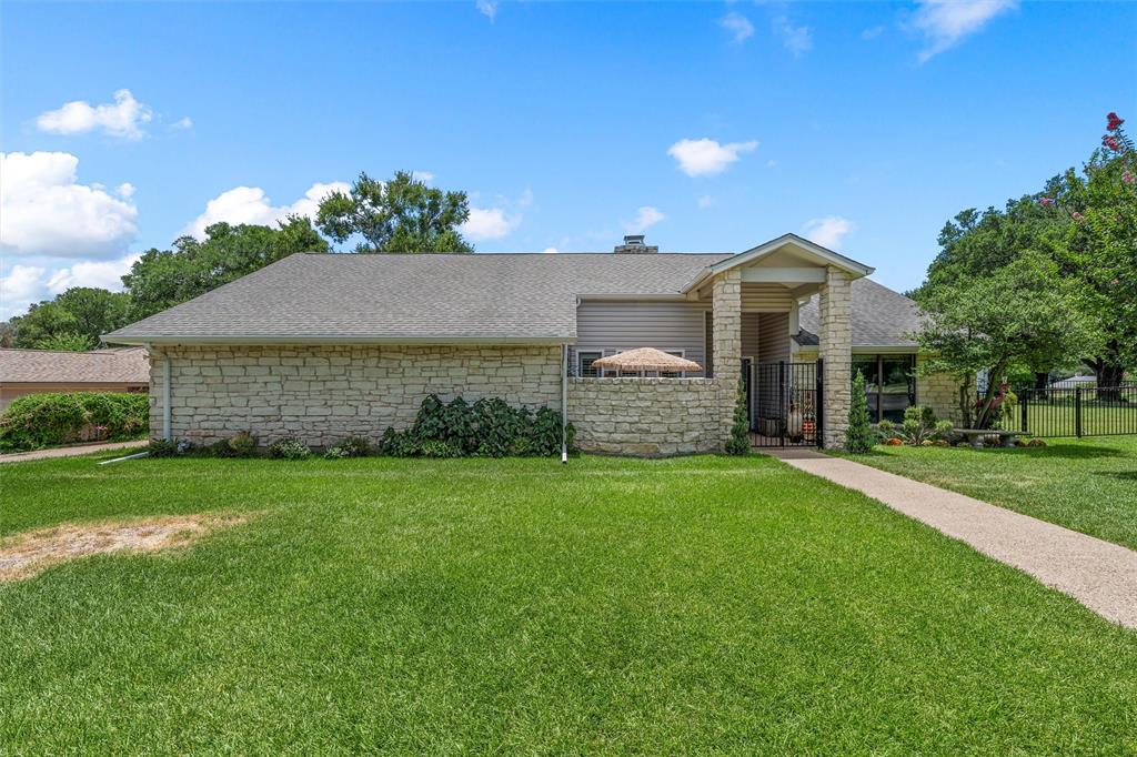 2812 Chimney Hill Drive Property Photo 1
