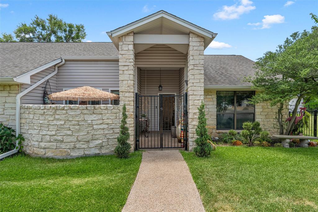 2812 Chimney Hill Drive Property Photo 1