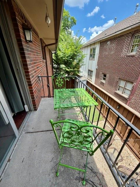 4219 Avondale Avenue 215 Property Photo 17