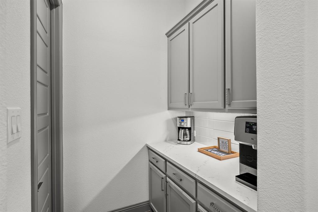 420 St. John Lane Property Photo 17