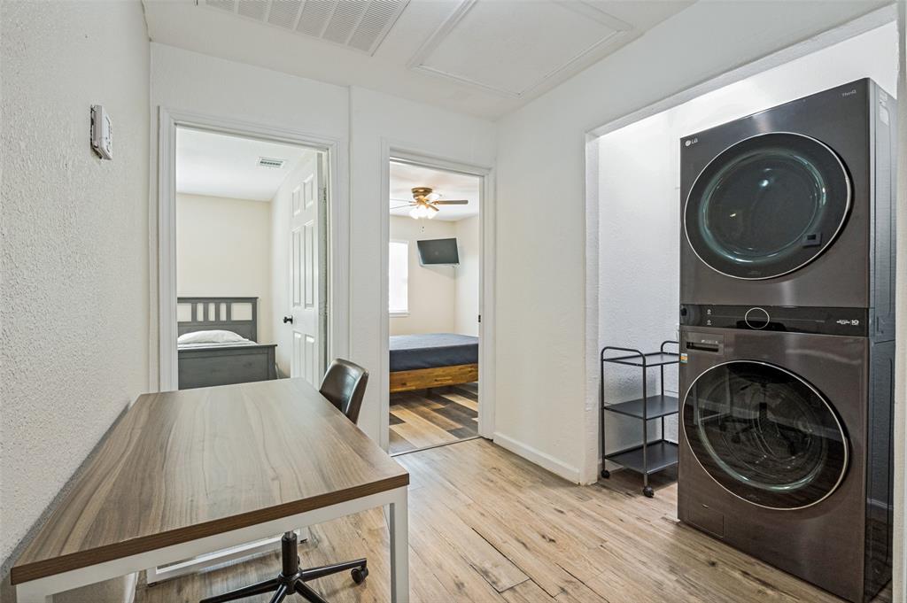 2214 Pine Street Property Photo 14