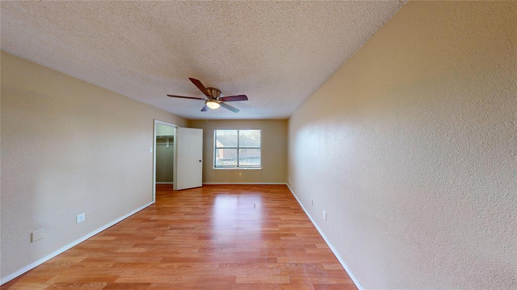 2117 W Walnut Street D Property Photo 8