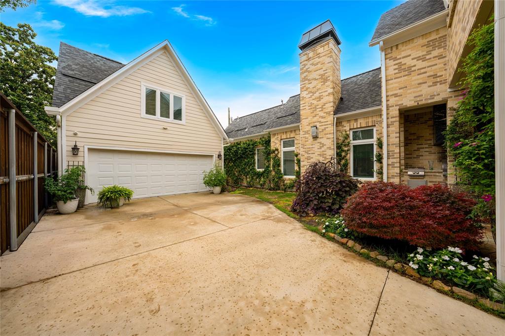 5134 Vanderbilt Avenue Property Photo 3