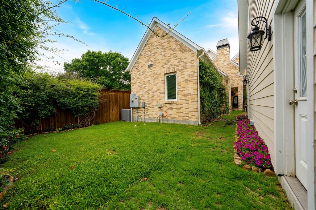 5134 Vanderbilt Avenue Property Photo 5