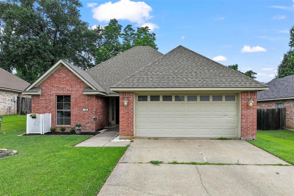 136 Satinwood Circle Property Photo 6