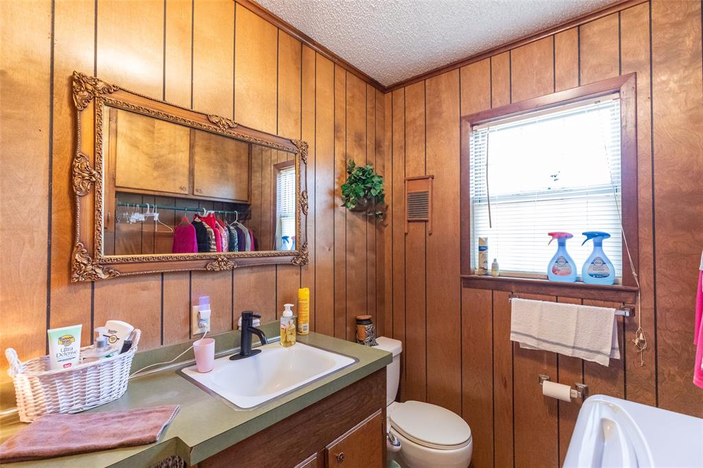 1700 N Avenue H Property Photo 24