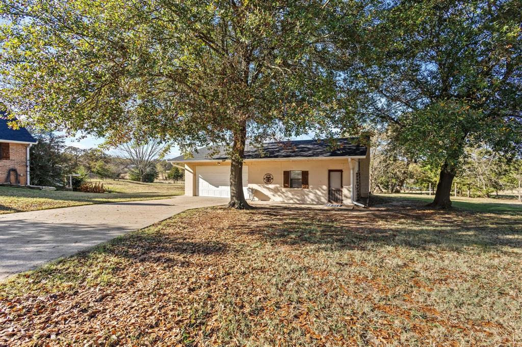2321 County Road 2100 Property Photo 32
