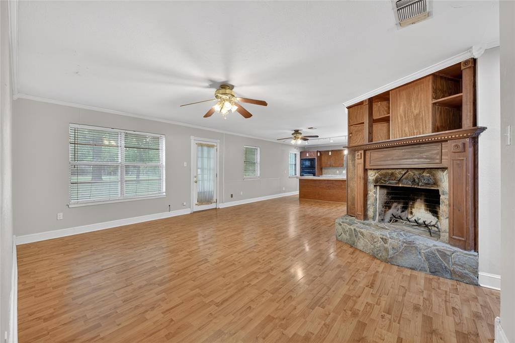 910 Kerry Street Property Photo 7