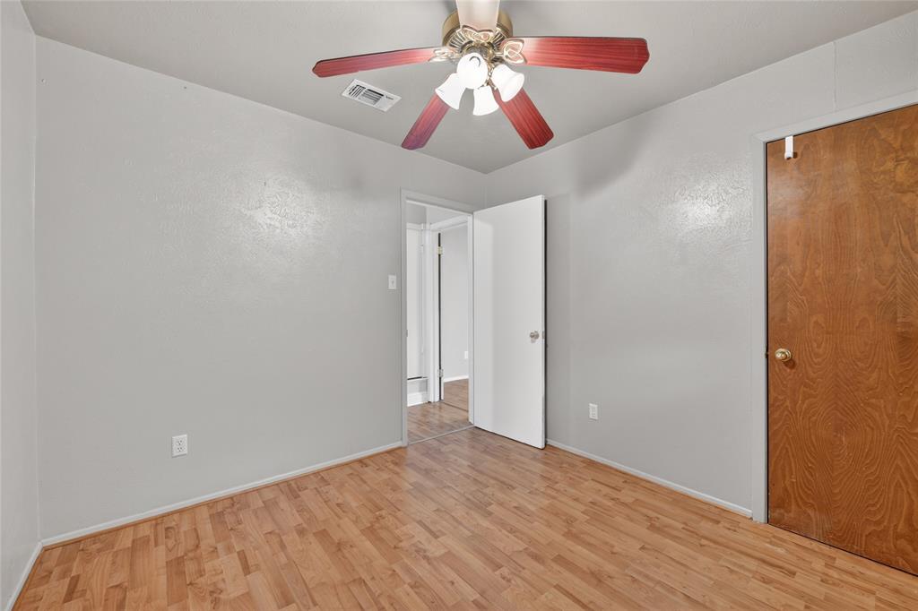 910 Kerry Street Property Photo 29