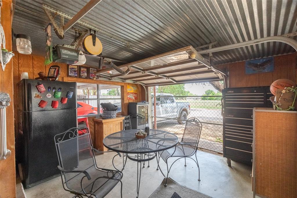 1800 N Avenue F Property Photo 26