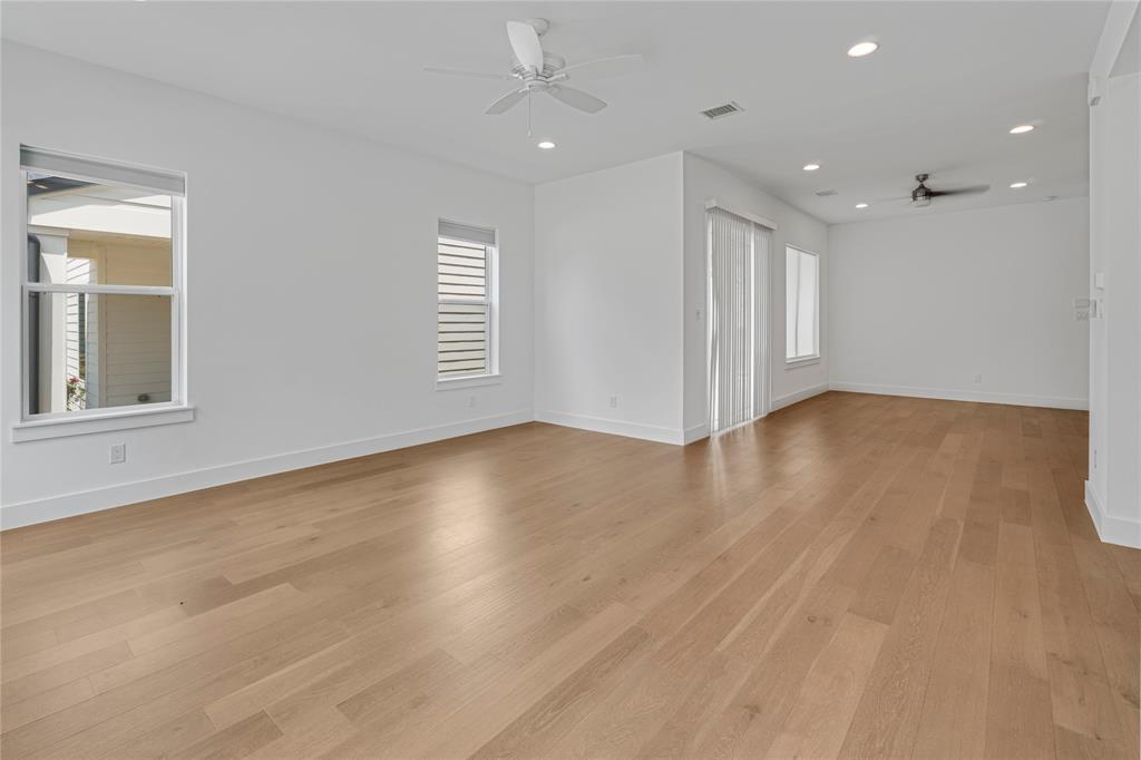 2249 Bird Street Property Photo 6