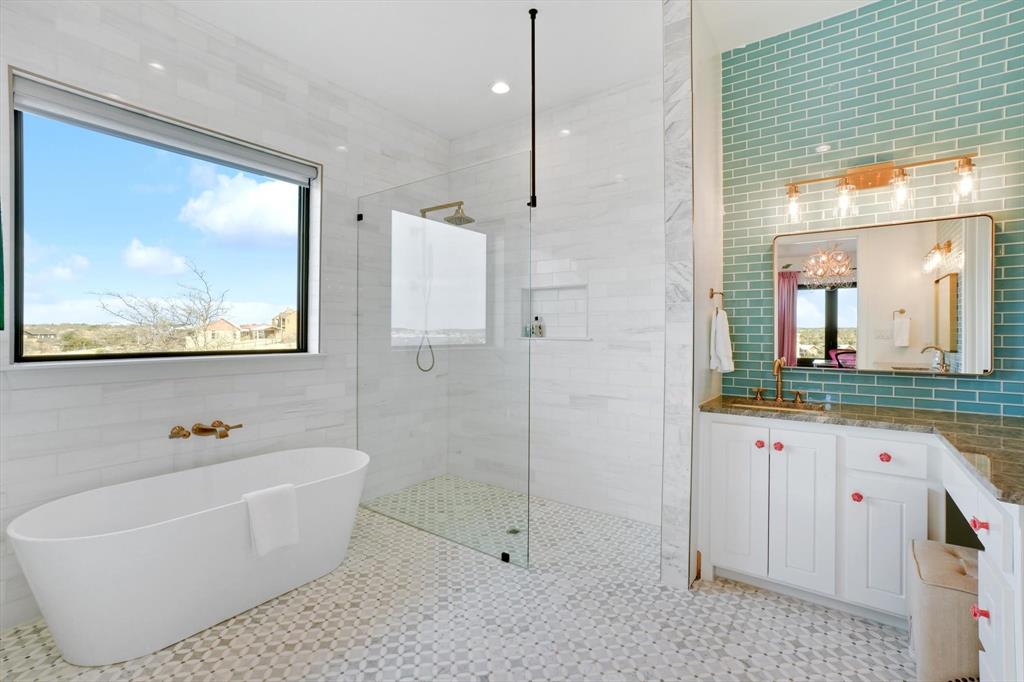 7077 W Hells Gate Drive Property Photo 24