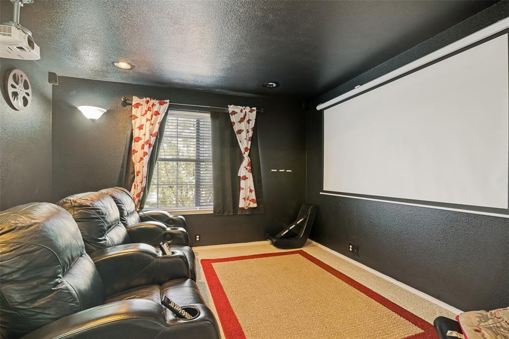1374 Petaluma Drive Property Photo 9