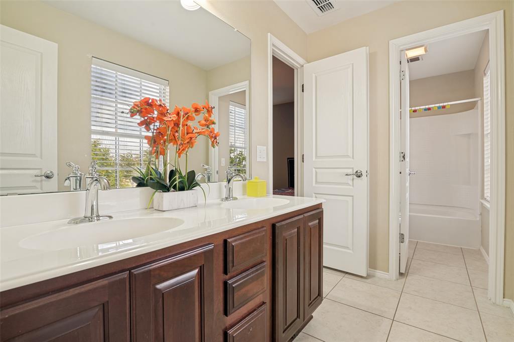 1374 Petaluma Drive Property Photo 18