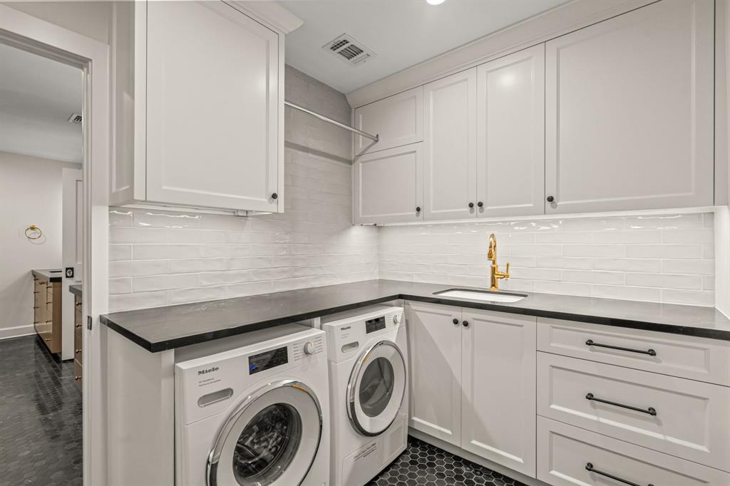 3913 Hamilton Avenue Property Photo 22