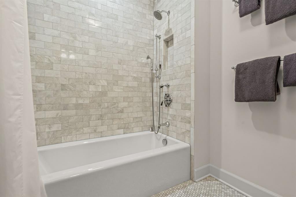 3913 Hamilton Avenue Property Photo 26