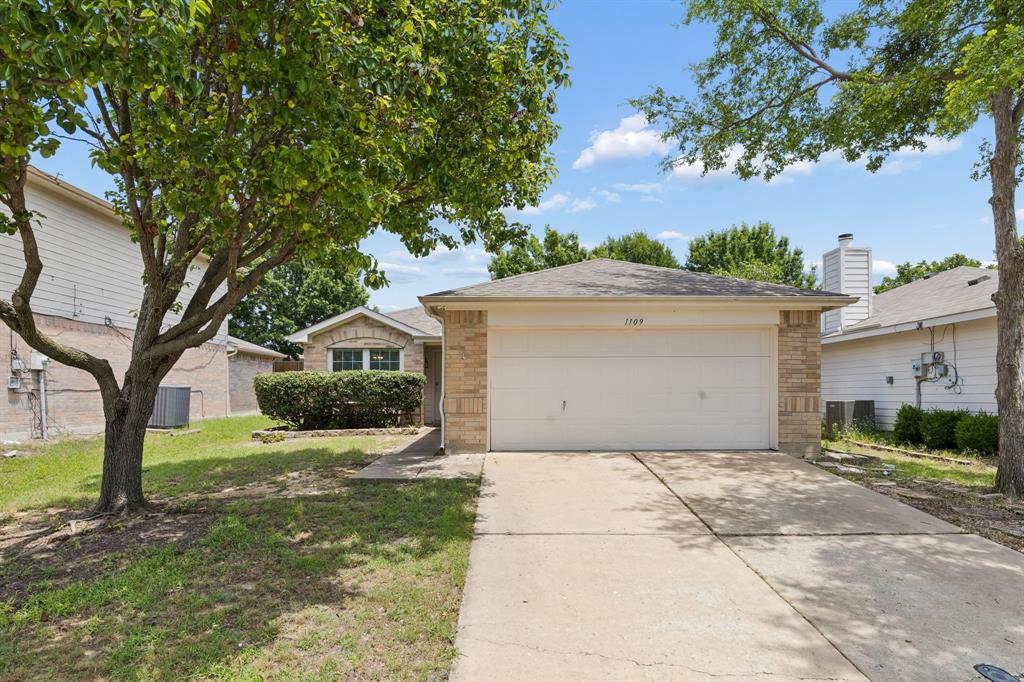 1109 Post Oak Trail Property Photo 1