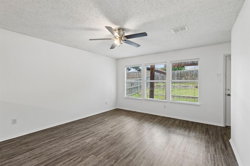 1109 Post Oak Trail Property Photo 7